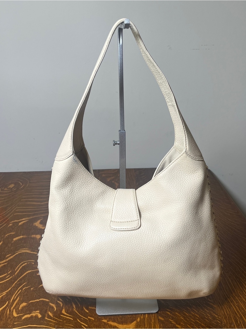 Dooney & Bourke Belvedere Cream Leather Hobo Shoulder Bag with Braiding & lock - Picture 2 of 8